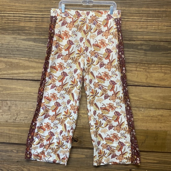 Cato Pants - Picture 1 of 8